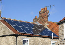 Der Einbau von Photovoltaikanlagen wird staatlich gefördert. Foto: SteveAllenPhoto via Twenty20