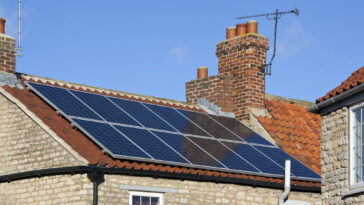 Der Einbau von Photovoltaikanlagen wird staatlich gefördert. Foto: SteveAllenPhoto via Twenty20